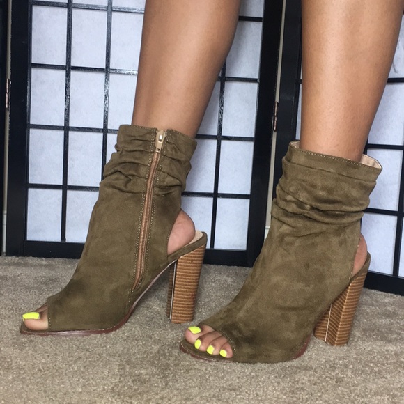 Olive suede booties - Picture 2 of 2
